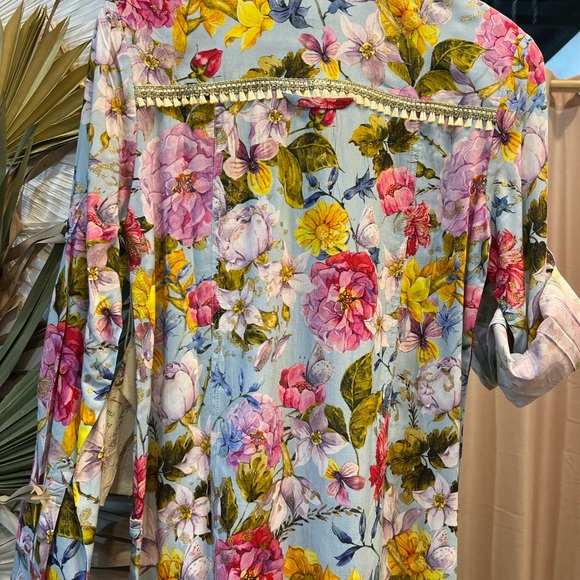 Aratta Multicolor Floral Blouse - Picture 9 of 16